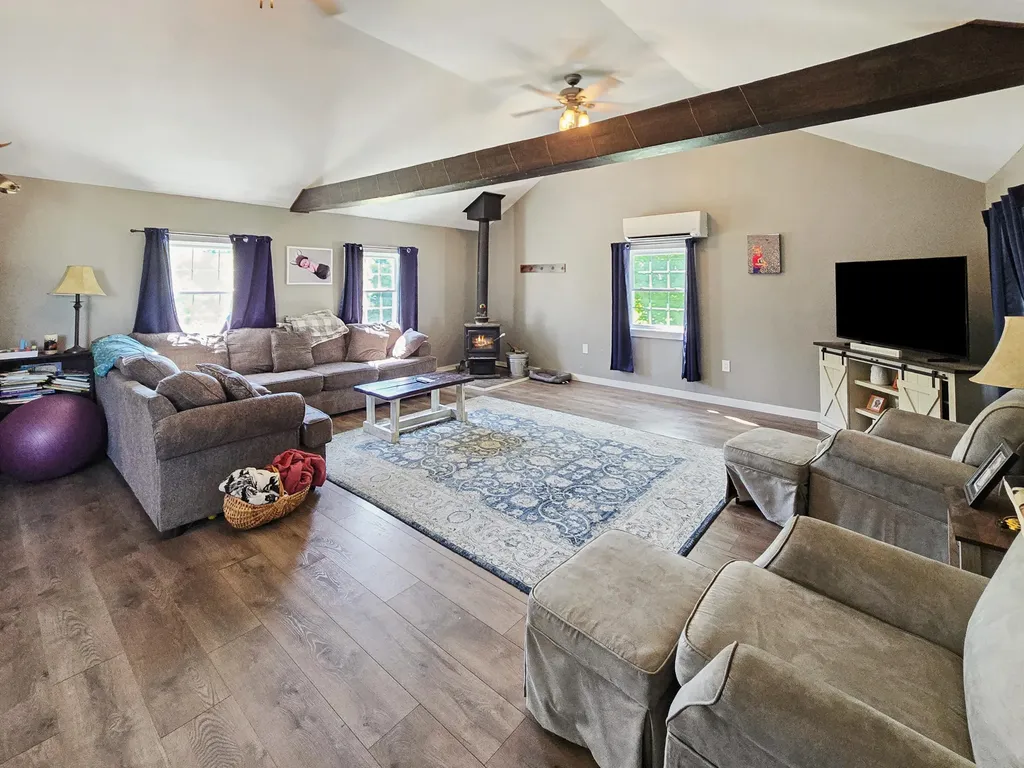 41 Whitten Road Burnham ME 04922