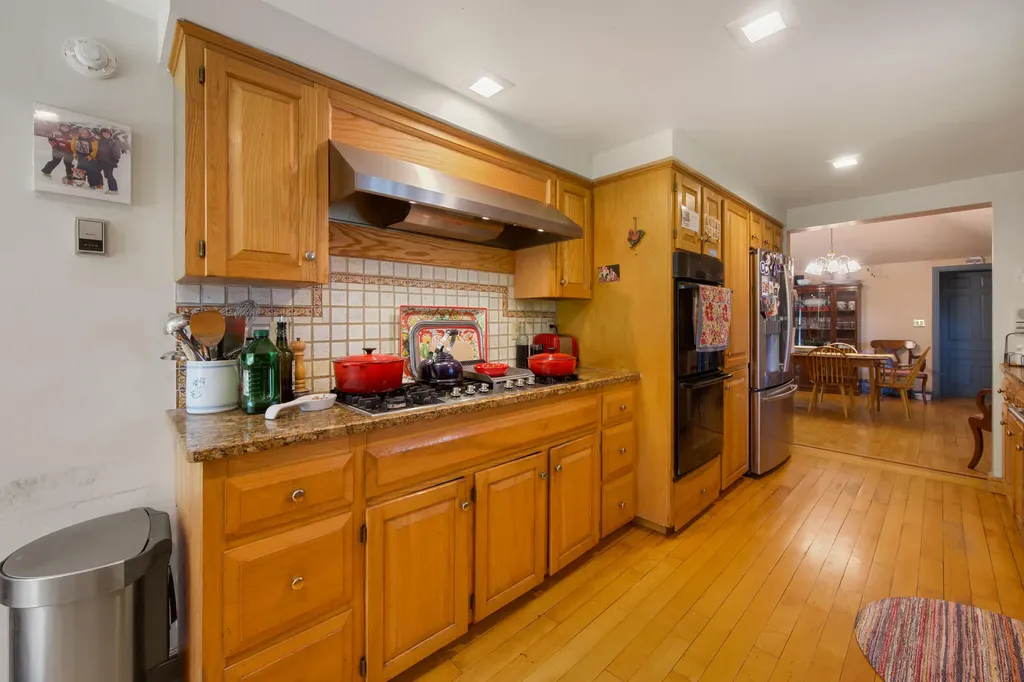 114 Main Street Orono ME 04473