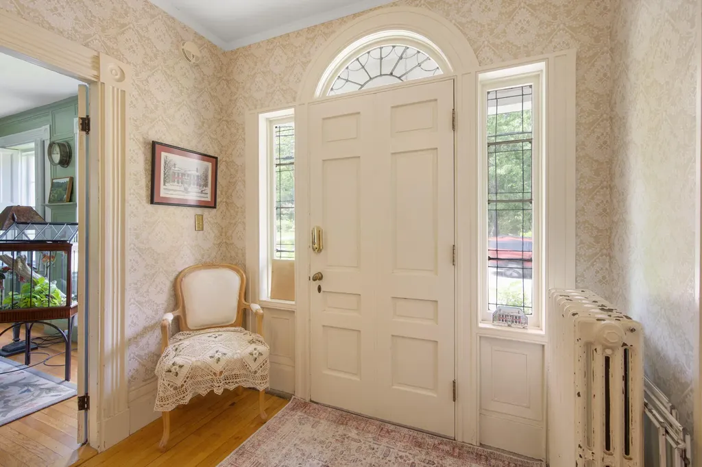 114 Main Street Orono ME 04473