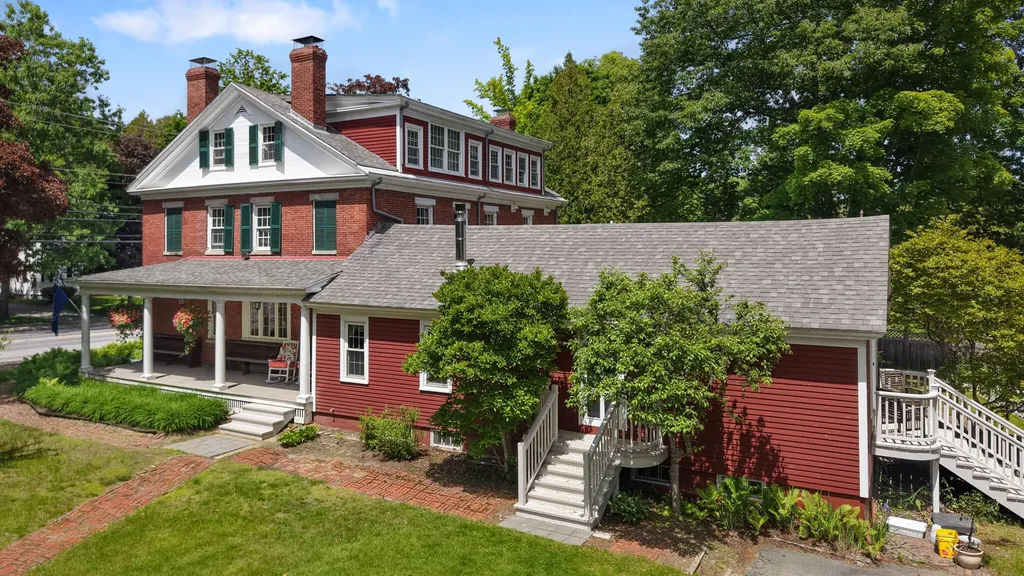 114 Main Street Orono ME 04473