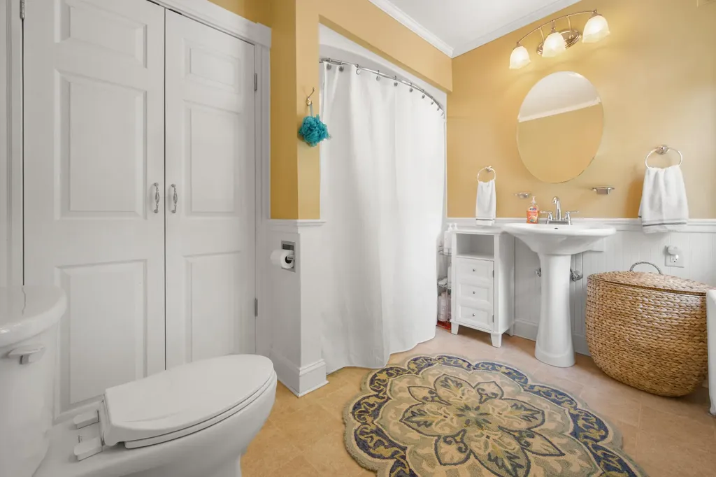 114 Main Street Orono ME 04473