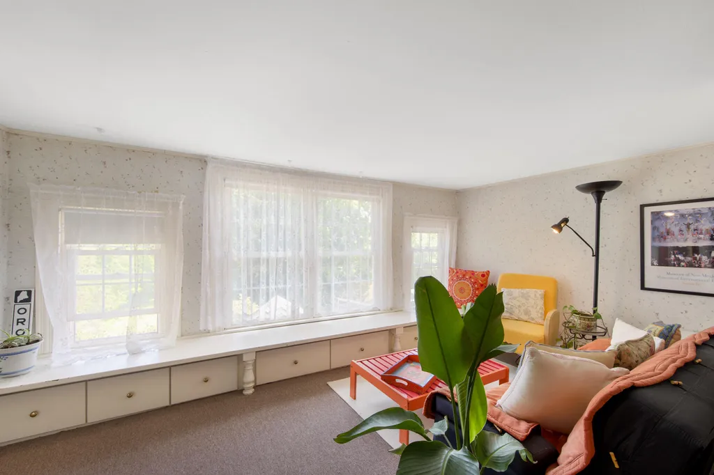 114 Main Street Orono ME 04473