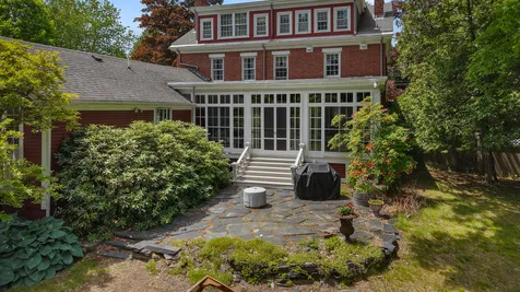 114 Main Street Orono ME 04473
