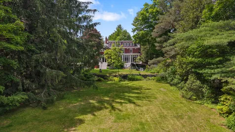 114 Main Street Orono ME 04473