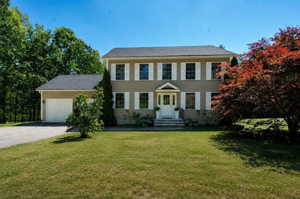 Sanford ME, 102 Mount Hope Road