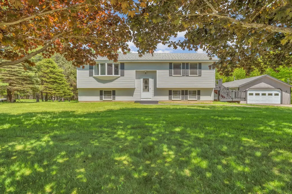 567 York Road Hermon ME 04401