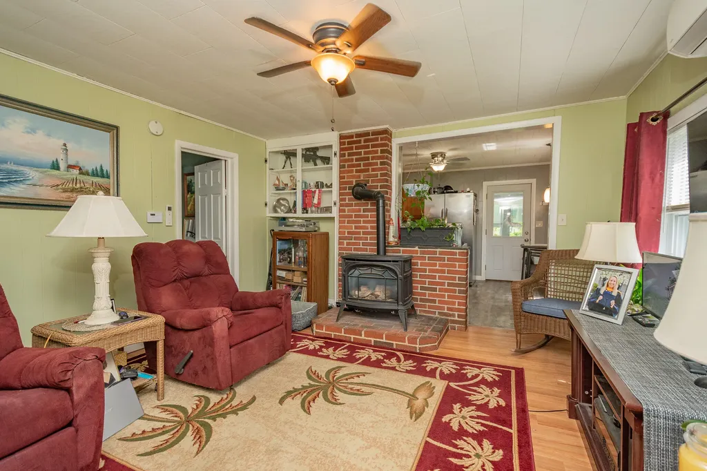 118 Summer Street Dover-foxcroft ME 04426