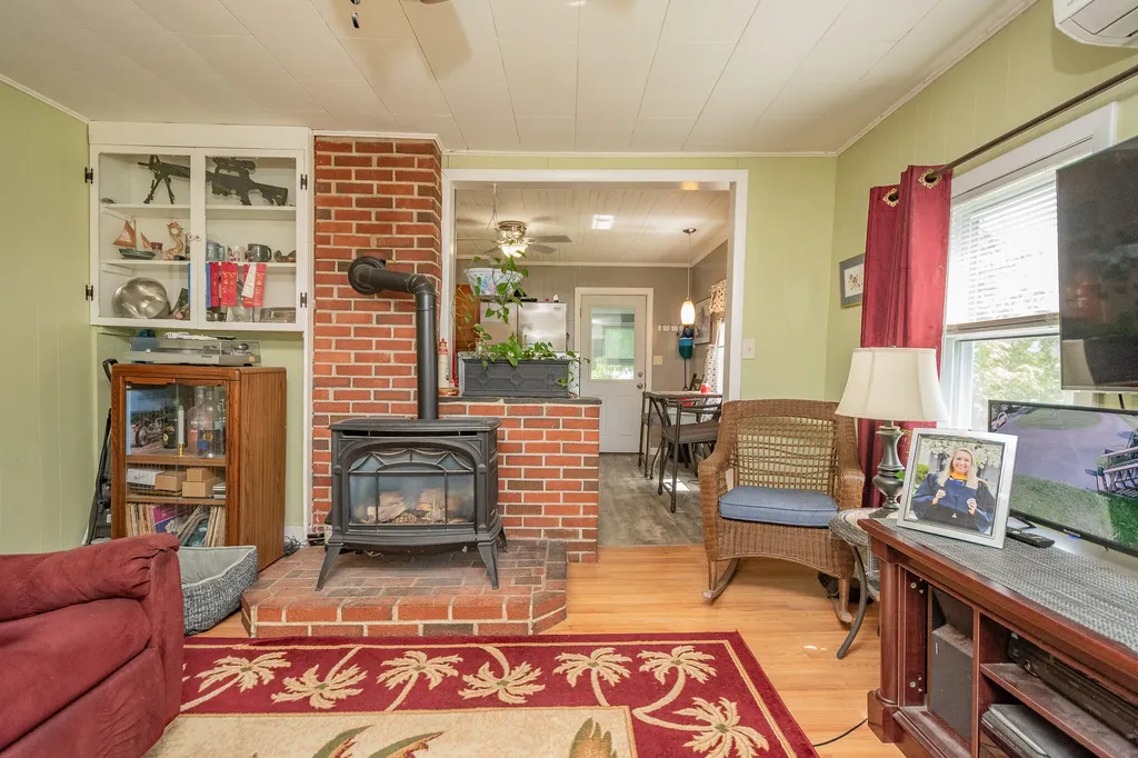 118 Summer Street Dover-foxcroft ME 04426