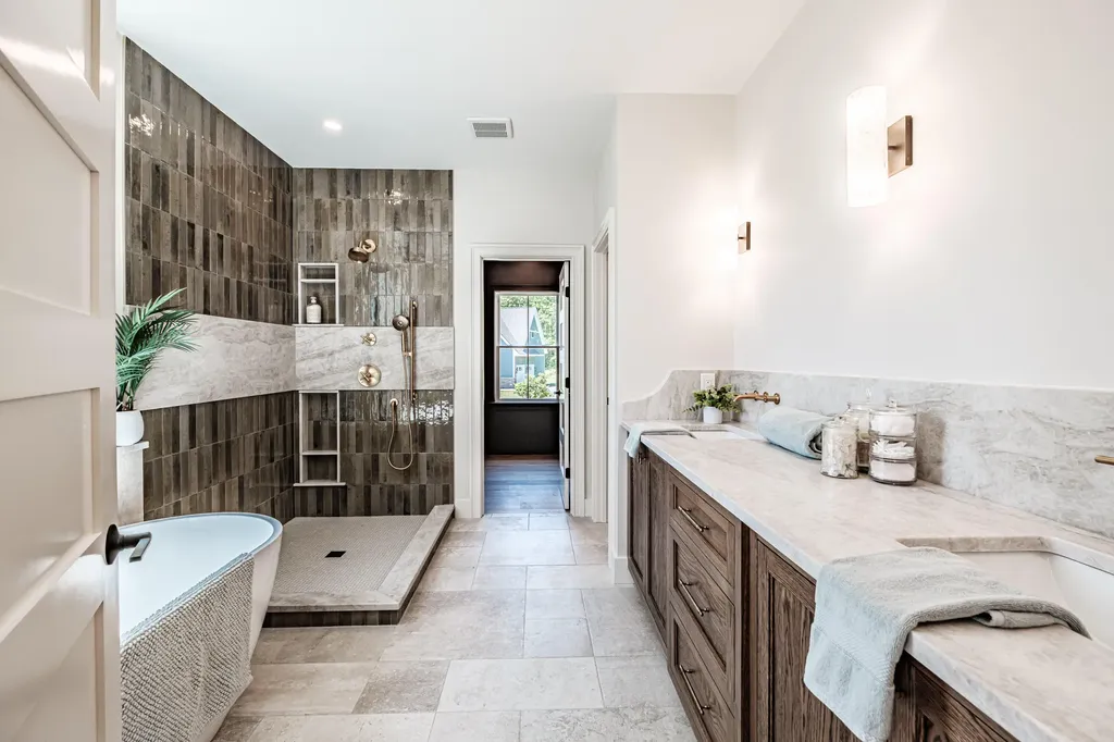 13 Winnwood Farm Way Falmouth ME 04105
