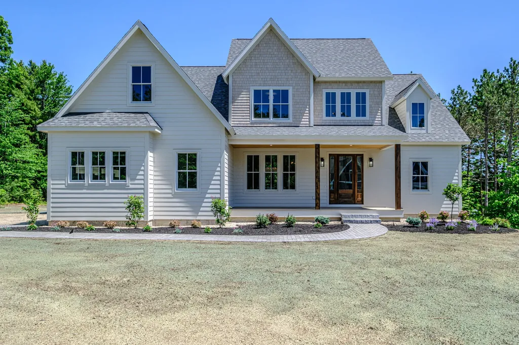 13 Winnwood Farm Way Falmouth ME 04105