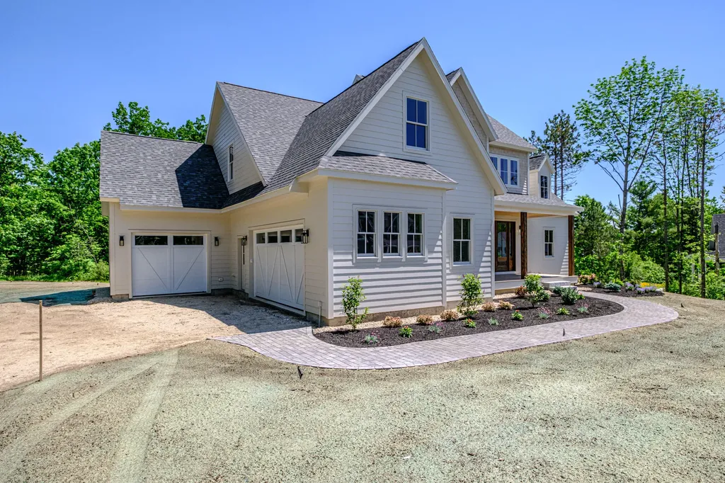 13 Winnwood Farm Way Falmouth ME 04105