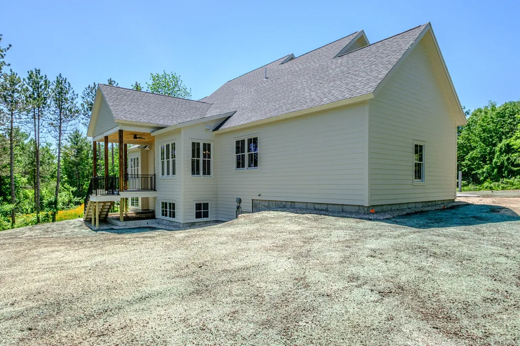 13 Winnwood Farm Way Falmouth ME 04105