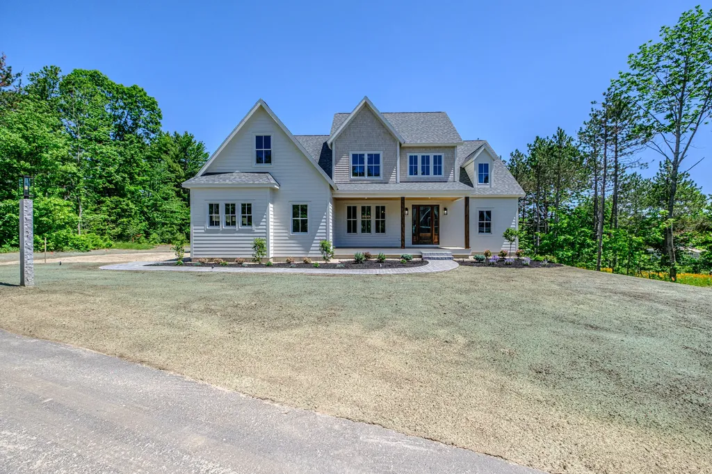 13 Winnwood Farm Way Falmouth ME 04105