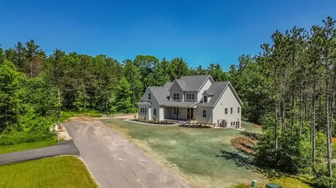 13 Winnwood Farm Way Falmouth ME 04105