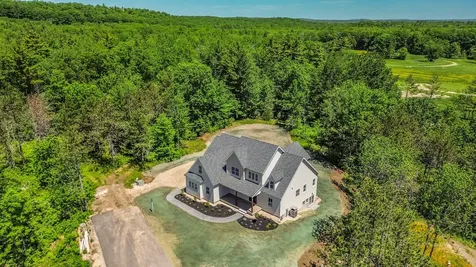13 Winnwood Farm Way Falmouth ME 04105