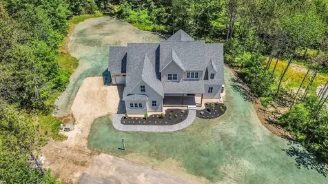 13 Winnwood Farm Way Falmouth ME 04105