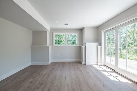 13 Winnwood Farm Way Falmouth ME 04105