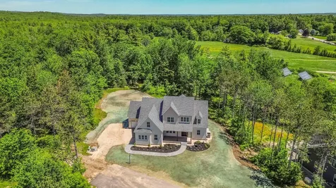 13 Winnwood Farm Way Falmouth ME 04105