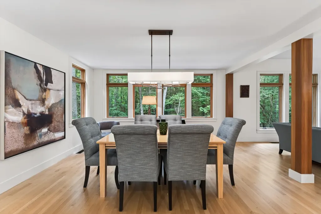 76 Hunter Way Falmouth ME 04105