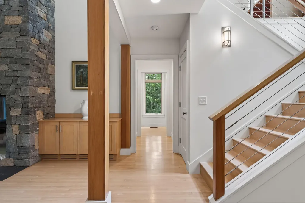 76 Hunter Way Falmouth ME 04105