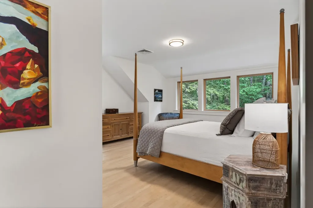 76 Hunter Way Falmouth ME 04105
