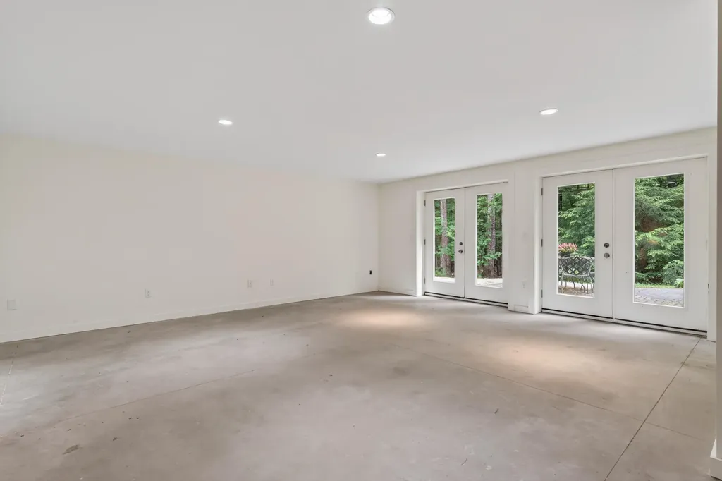 76 Hunter Way Falmouth ME 04105