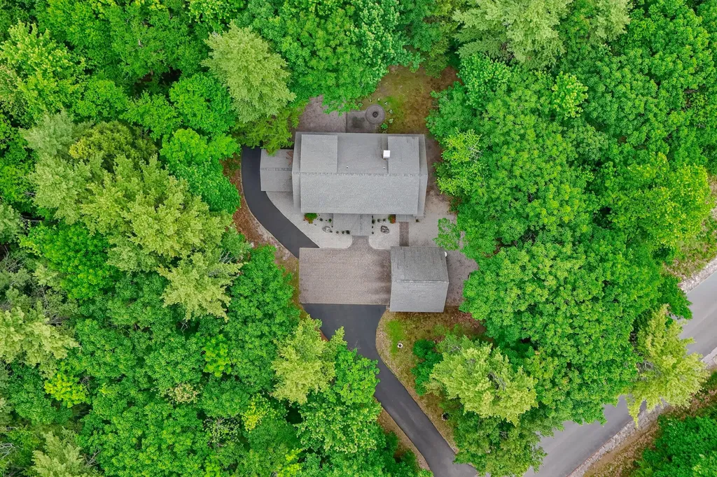76 Hunter Way Falmouth ME 04105