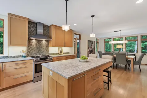 76 Hunter Way Falmouth ME 04105