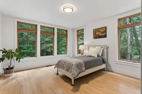 76 Hunter Way Falmouth ME 04105