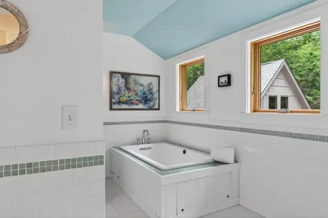 76 Hunter Way Falmouth ME 04105