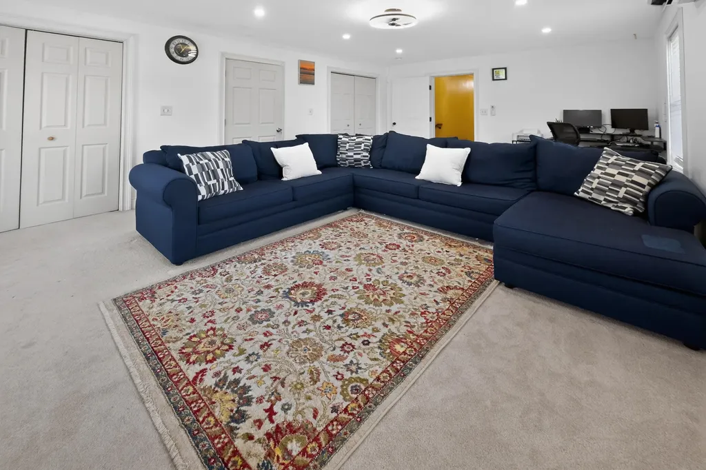 94 Gorham Road Scarborough ME 04074
