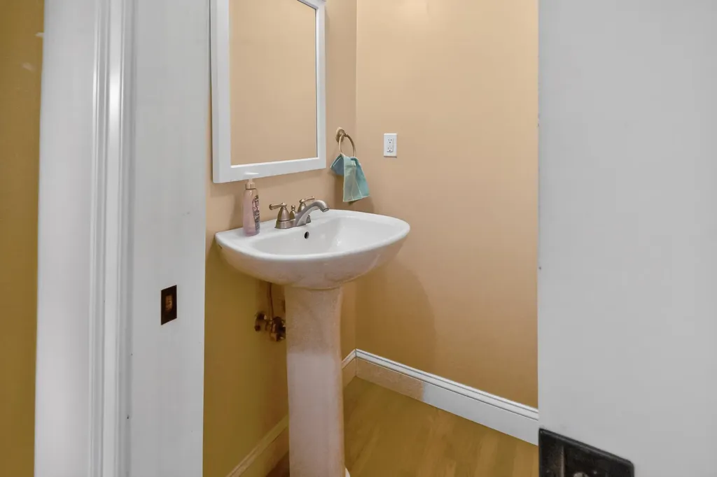 94 Gorham Road Scarborough ME 04074
