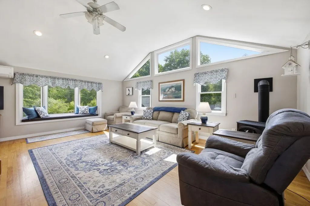 33 Mclellan Road Gorham ME 04038
