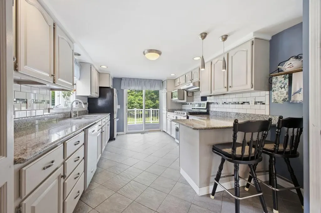 33 Mclellan Road Gorham ME 04038