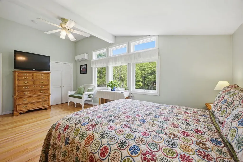 33 Mclellan Road Gorham ME 04038