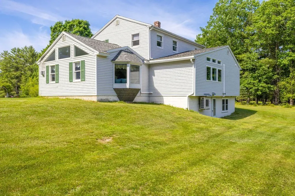 33 Mclellan Road Gorham ME 04038