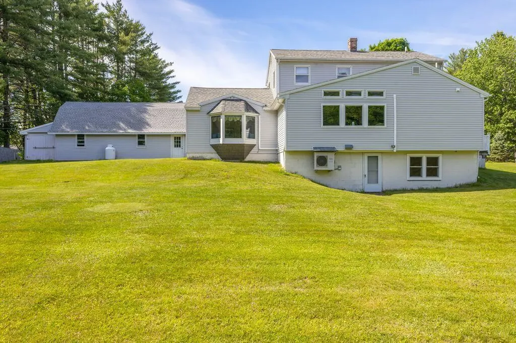 33 Mclellan Road Gorham ME 04038