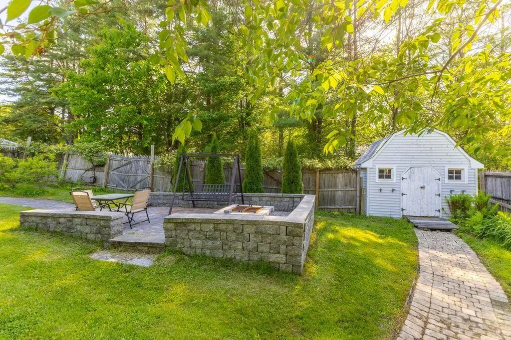33 Mclellan Road Gorham ME 04038