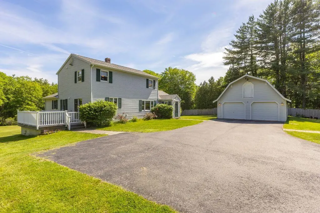 33 Mclellan Road Gorham ME 04038