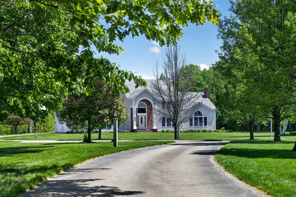 339 Gorden Road Readfield ME 04355