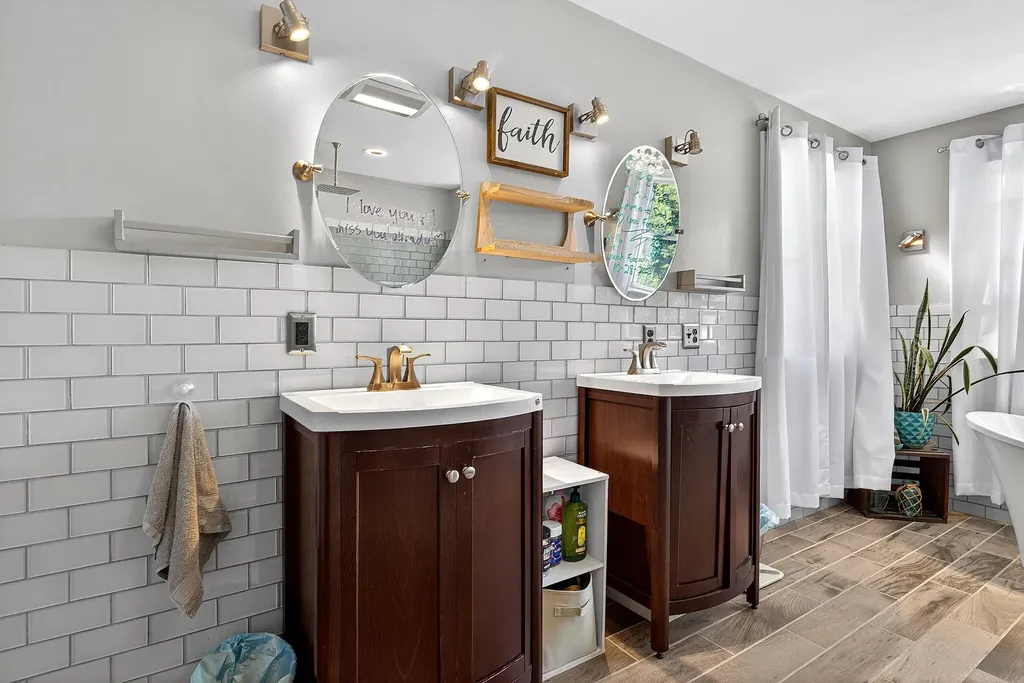 339 Gorden Road Readfield ME 04355