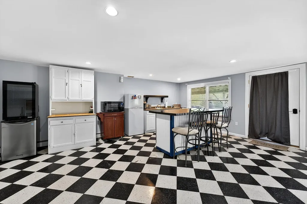 339 Gorden Road Readfield ME 04355