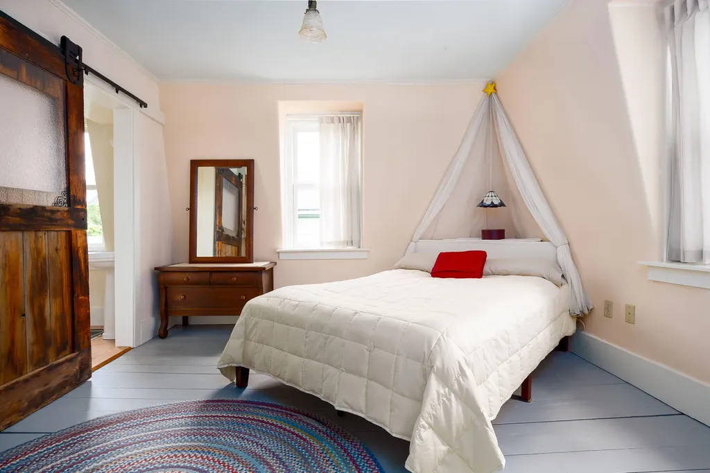 42 Montreal Street Portland ME 04101