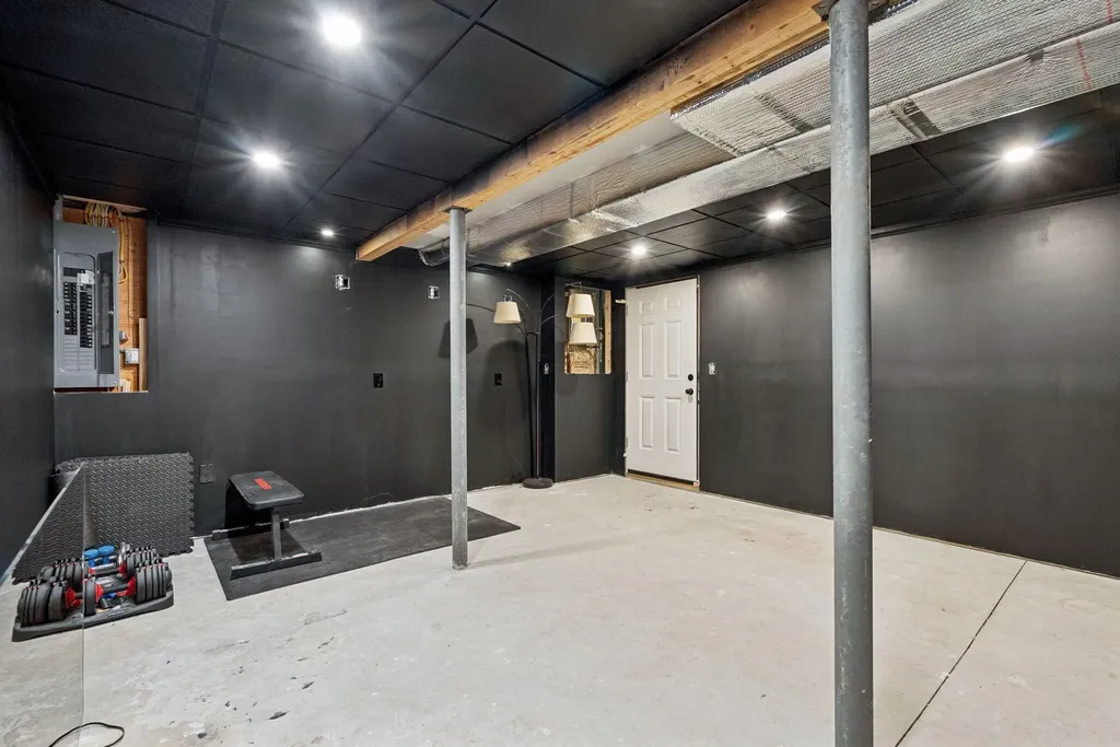 42 Dc Drive Eliot ME 03903