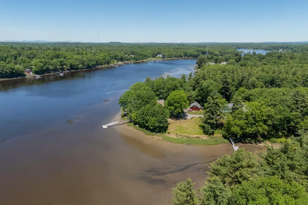 42 Dc Drive Eliot ME 03903