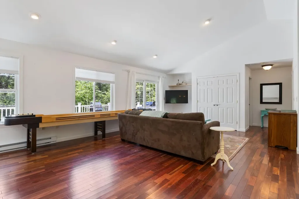 154 Mountain View Road Naples ME 04055