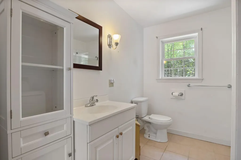 154 Mountain View Road Naples ME 04055