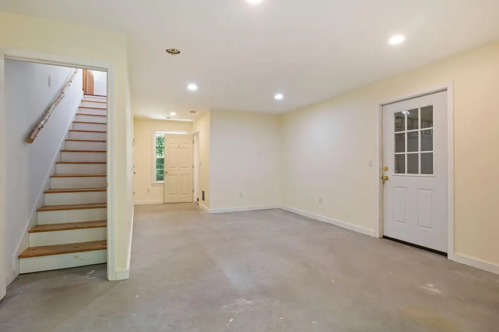 154 Mountain View Road Naples ME 04055