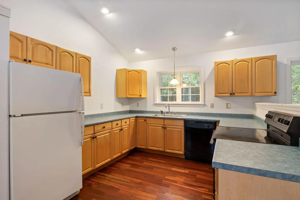 154 Mountain View Road Naples ME 04055