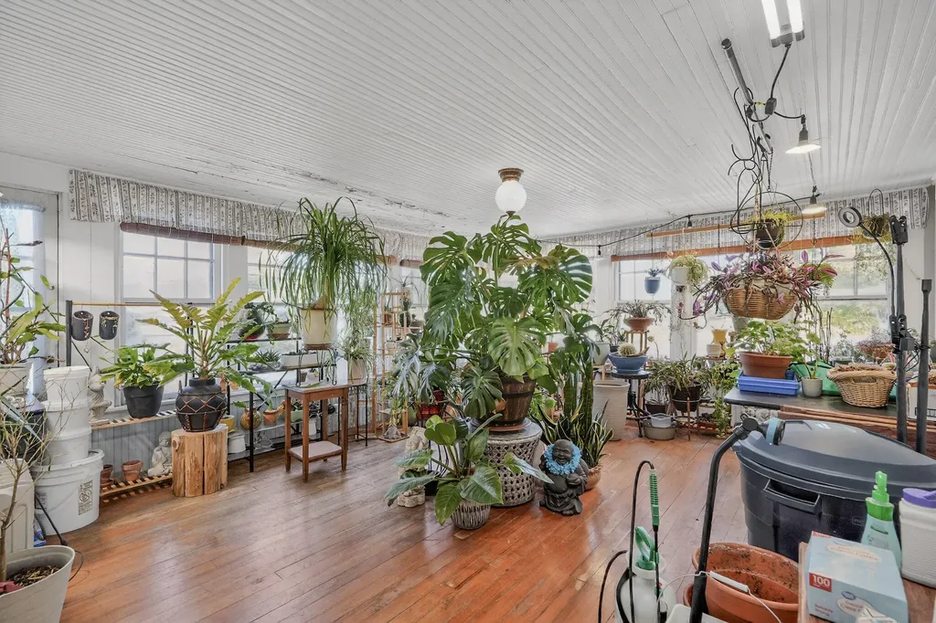 15 Tenney Hill Road Monson ME 04464